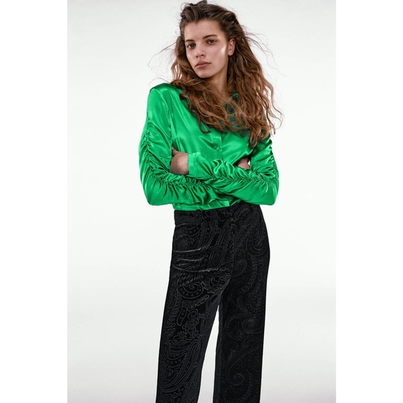 Zara FITTED BLOUSE WITH GATHERED DETAIL - Picture 2 of 7